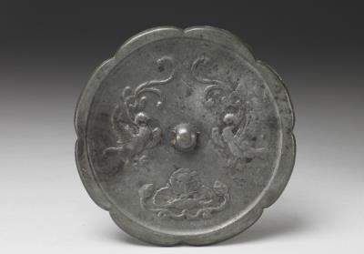 图片[3]-Tang-style Lobed Bronze Mirror Decorated with Paired Phoenixes, Qing dynasty, 1644-1911-China Archive